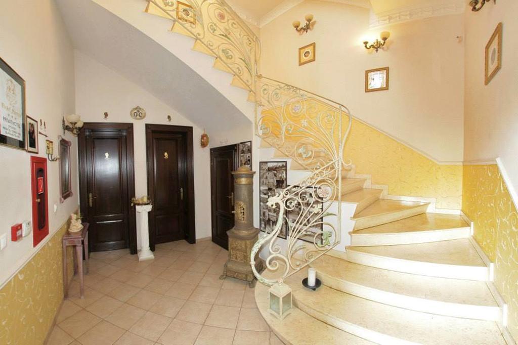 Hotel Slavia Salonta 外观 照片