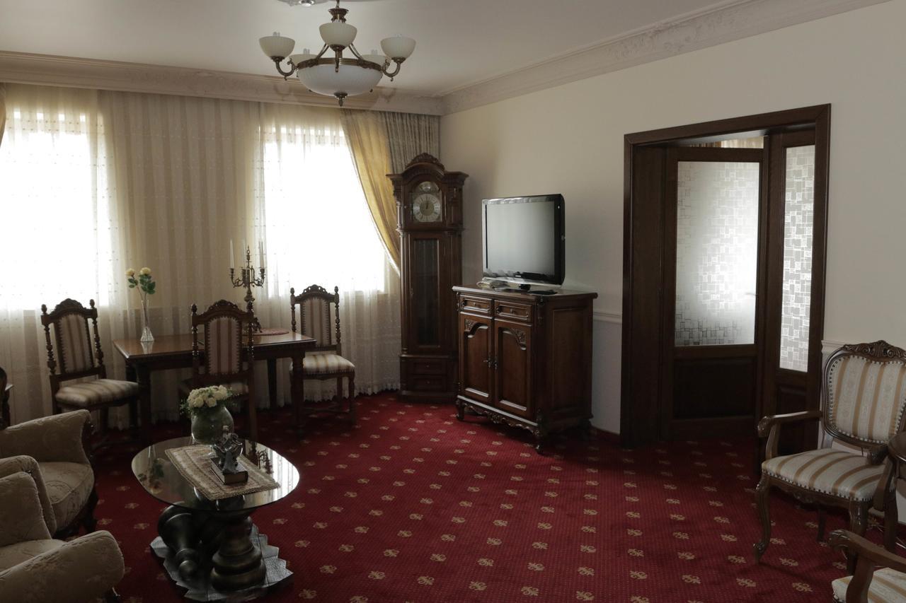 Hotel Slavia Salonta 外观 照片