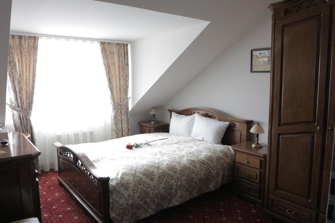 Hotel Slavia Salonta 外观 照片