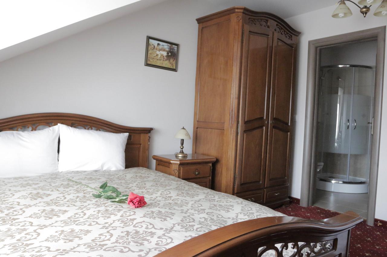 Hotel Slavia Salonta 外观 照片