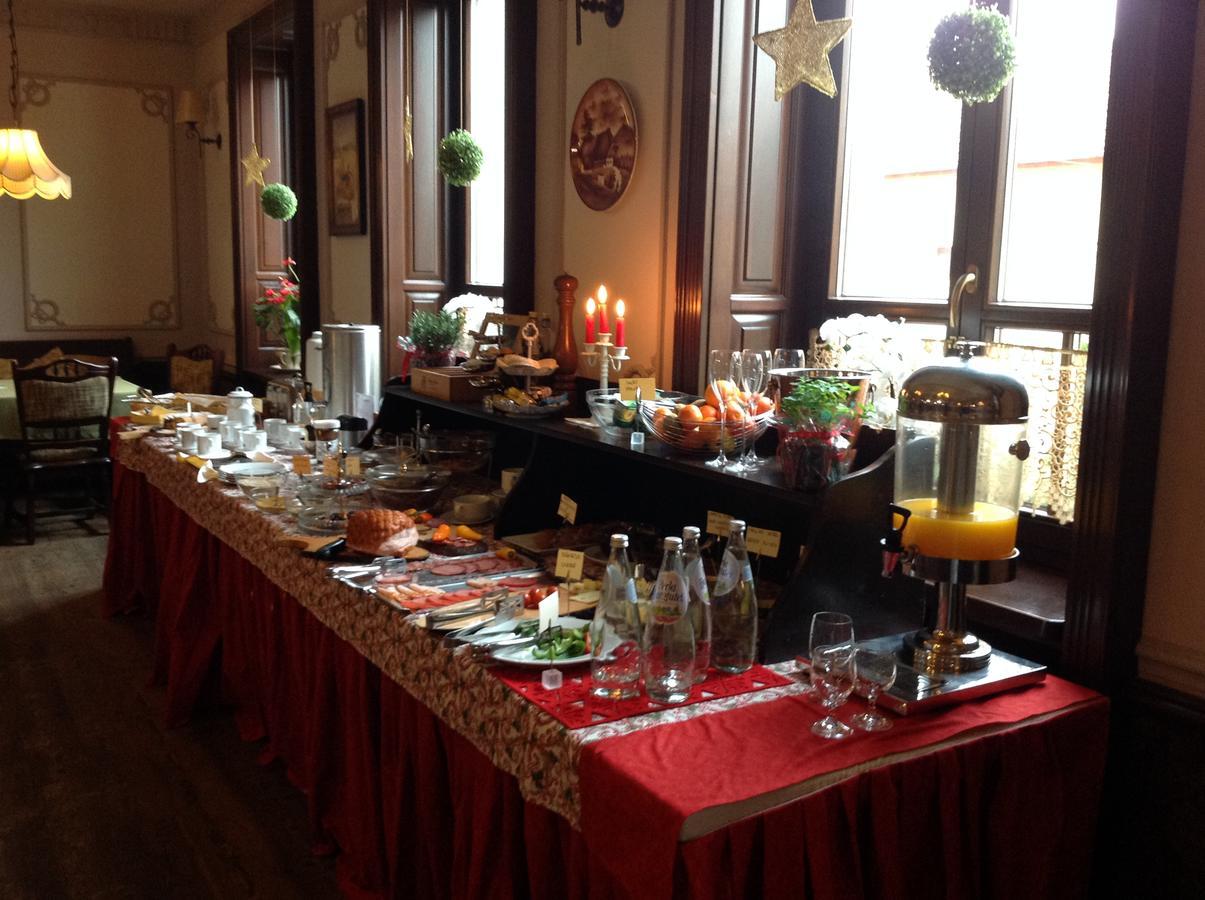 Hotel Slavia Salonta 外观 照片